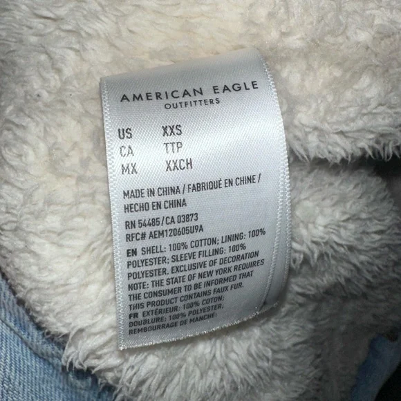 American Eagle Sherpa-lined Denim Bomber Jacket with Fur Hood Women's XXS - Picture 10 of 10